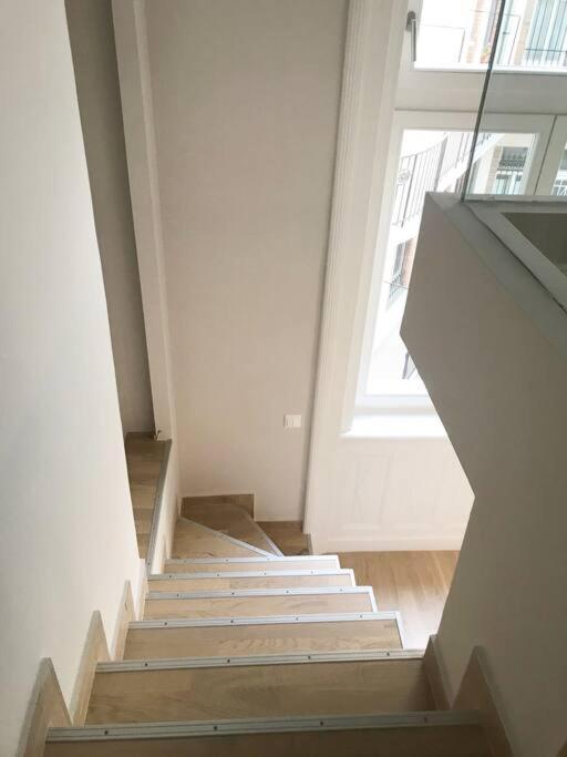 Stylish Apartment Near The River Boedapest Buitenkant foto